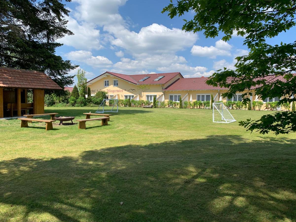 Hotel Zum Fliegerwirt Mengen Exterior foto