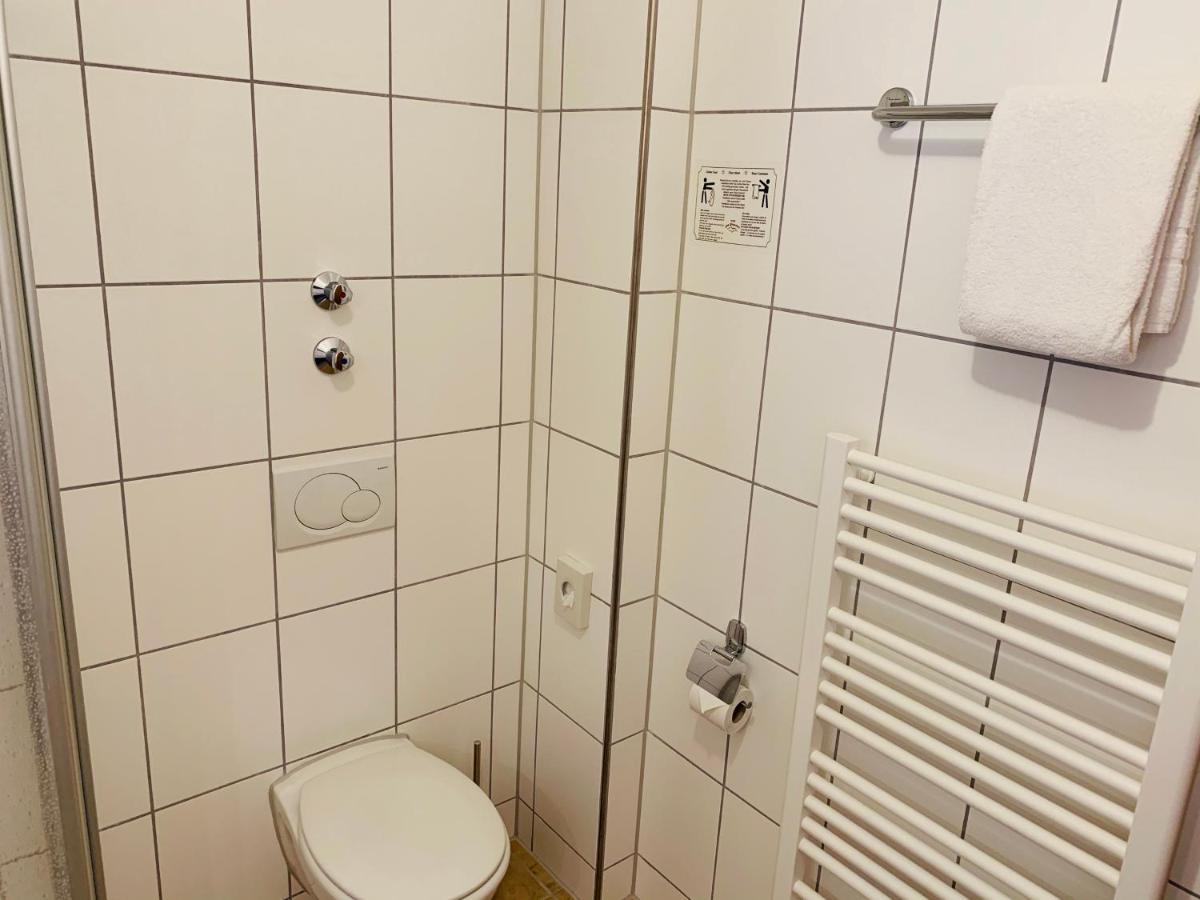 Hotel Zum Fliegerwirt Mengen Exterior foto